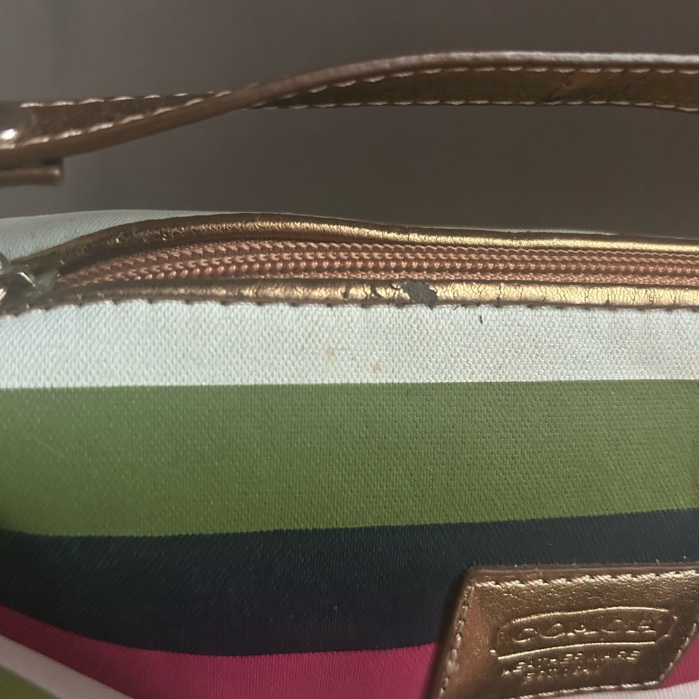 Coach Bag - Picture 4 of 8